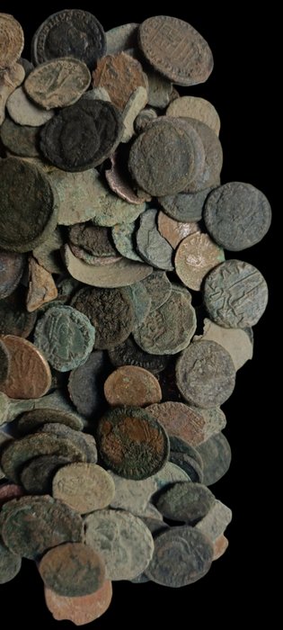 Romarriket. Lot of 100 Æ coins (3rd-5th century AD)  (Ingen mindstepris)