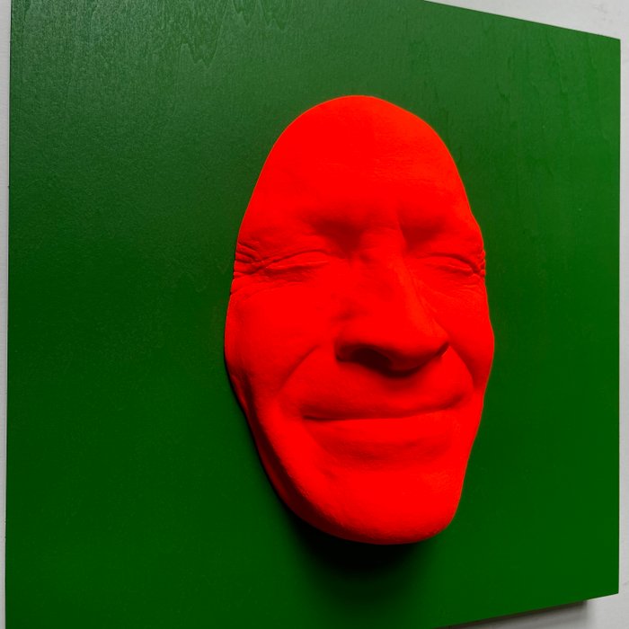 Gregos (1972) - Fluo orange smile on green background