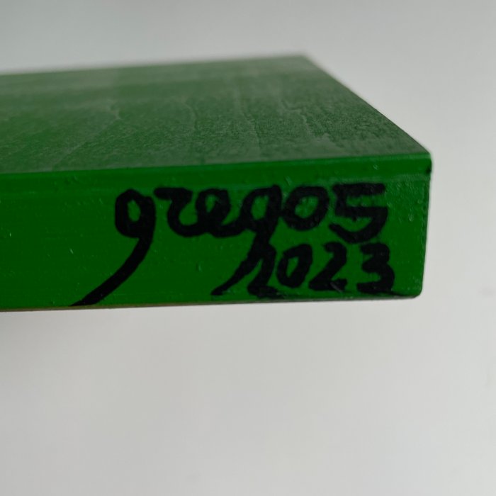 Gregos (1972) - Fluo orange smile on green background