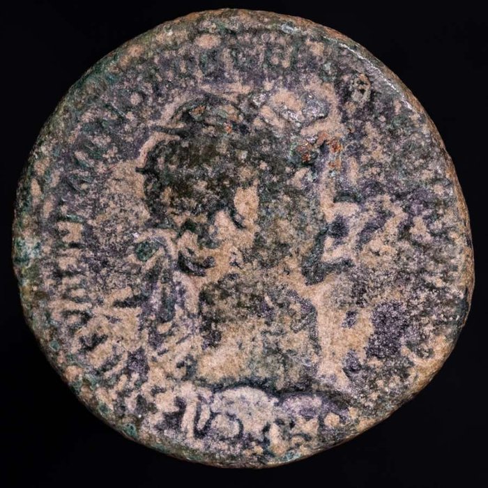 Romarriket. Trajan (AD 98-117). Dupondius Rome mint ca 104-107 AD.  SPQR OPTIMO PRINCIPI S-C, facing cuirass  (Ingen mindstepris)