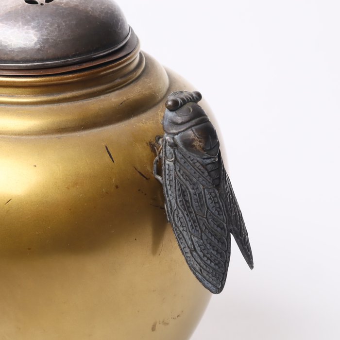 Incense Burner Koro 香炉 with Cicada Ornament - Røgelsesbrænder - Lakeret træ