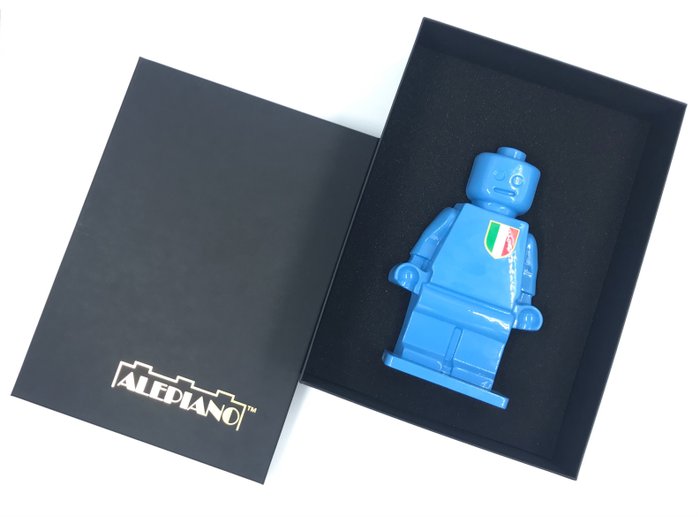 Alessandro Piano - Alter Ego Oscar Azzurro - SCULPTURE - Tribute Resin Italy Euro2020 AlePianoArt