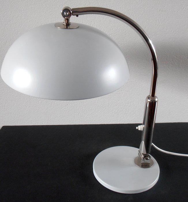 Hala Zeist - H.Th.J.A. Busquet - Skrivebordslampe - P-144 - Jern