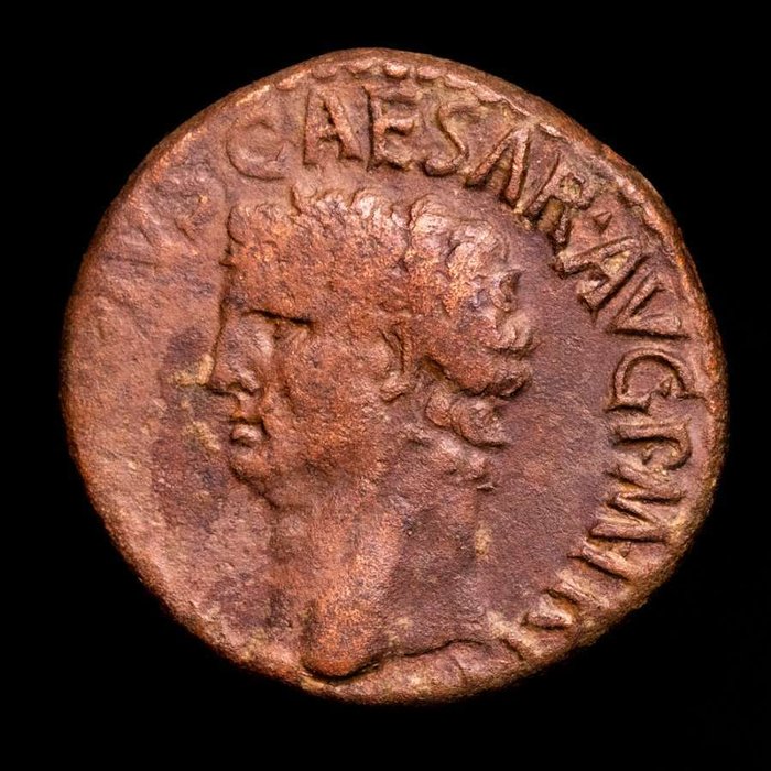 Romarriket. Claudius I (41-54 A.D.). As Rome, AD 41-50. - Minerva  to right, hurling javelin and holding round shield; S-C across lower  (Ingen mindstepris)