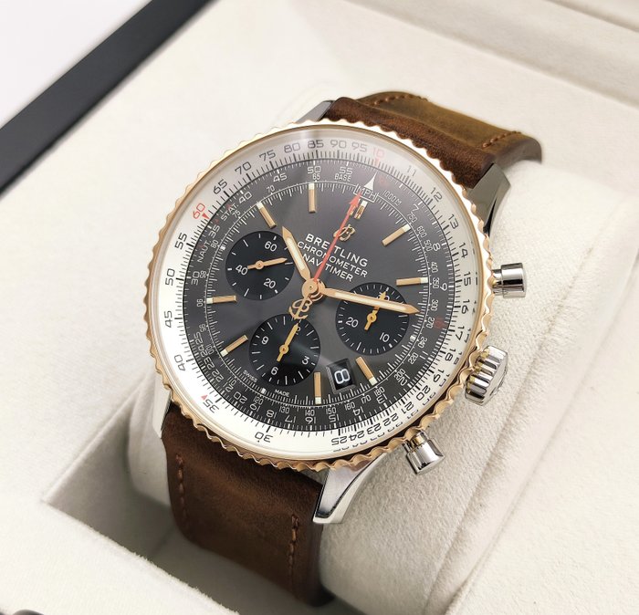 Breitling - Navitimer B01 Chronograph 43 - UB0121 - Mænd - 2020+