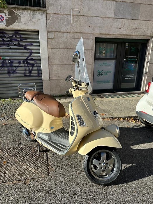 Piaggio - Vespa GTV - Faro Basso - 250 cc - 2009