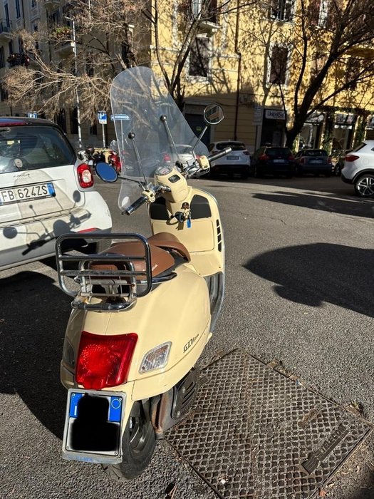 Piaggio - Vespa GTV - Faro Basso - 250 cc - 2009