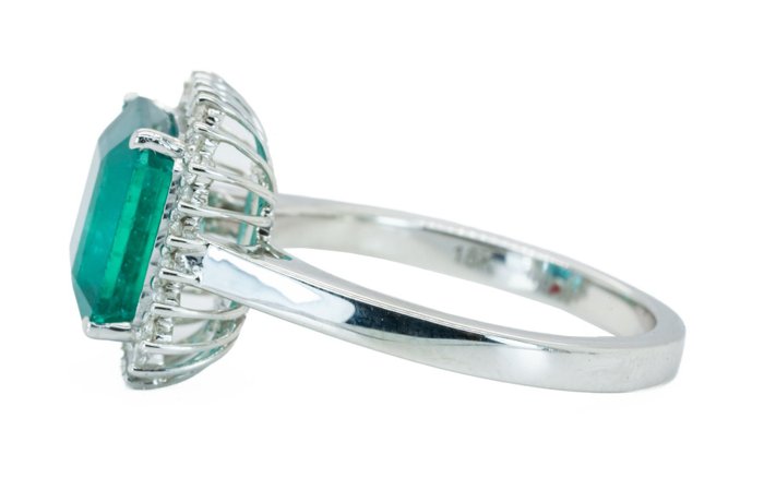 Ingen mindstepris - Ring - 18 kraat Hvidguld Intens/Vivid Green (Zambia) -  344ct tw Smaragd - Diamant - 030 - VS