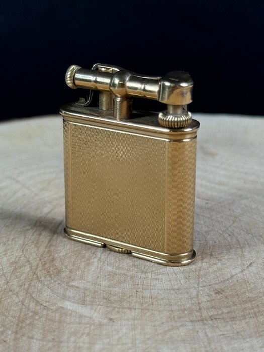 Dunhill - Asprey  co. Pocket Petrol Lighter - Lighter - .375 (9 kt.) guld