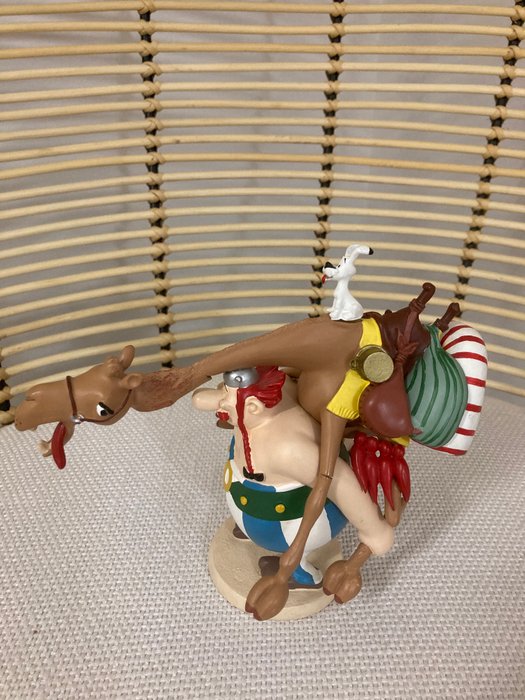 Figur - Obelix cargando un camello Atlas-Plastoy - Harpiks