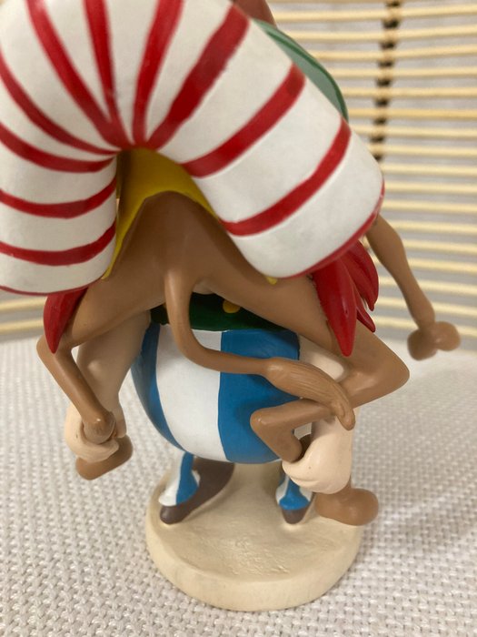 Figur - Obelix cargando un camello Atlas-Plastoy - Harpiks