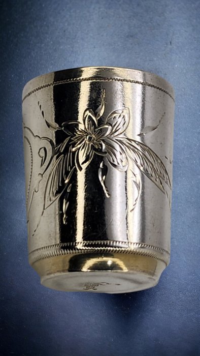 Bægerglas - Imperial Russian 84 zolotnik (.875 finhed) sølv vodka kop Dateret. 1893