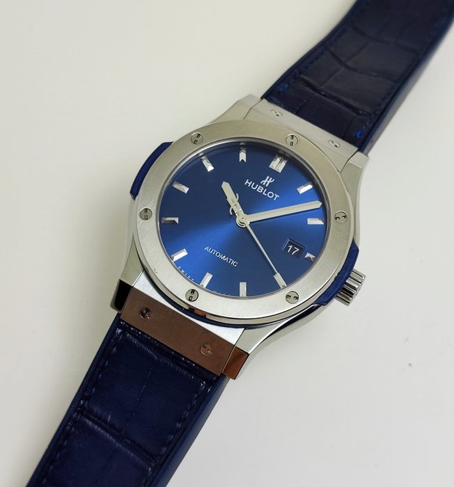 Hublot - Classic Fusion Titanium Blue - 542.NX.7170.RX - Mænd - 2020+