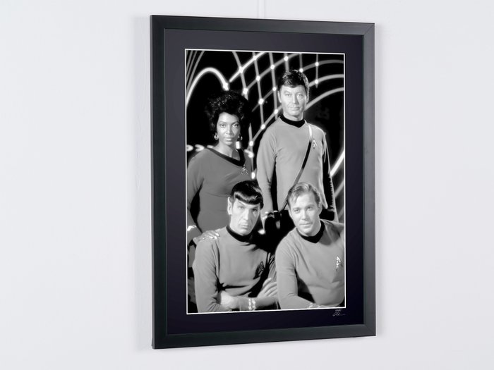 Star Trek -  Classic TV - Kirk, Spock, "Bones"  Uhura - Promo Shot - Fine Art Photography - Luxury Wooden Framed 70X50 cm - Limited Edition Nr 02 of 30 - Serial ID 20096 - Original Certificate (COA), Hologram Logo Editor and QR Code - 100% New items.