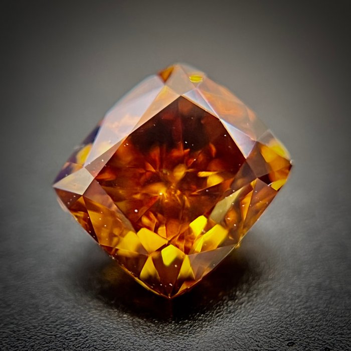 1 pcs Diamant - 071 ct - Pude - fancy deep orangy yellow brown - VS2