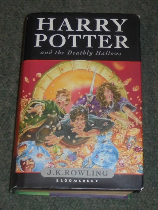 J K Rowling - Harry Potter and the Deathly Hallows - 2007