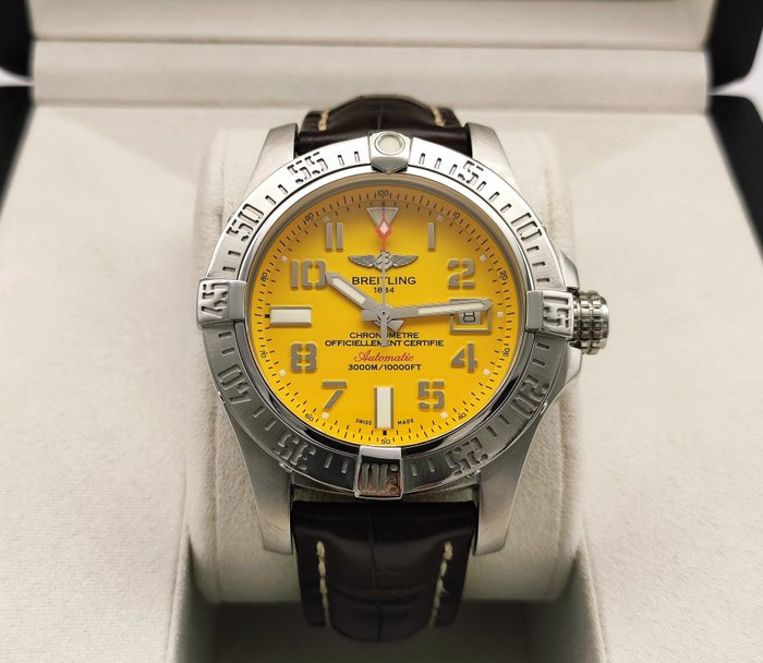 Breitling - Avenger II Seawolf Automatic "Yellow Dial" - A17331 - Mænd - 2011-nu