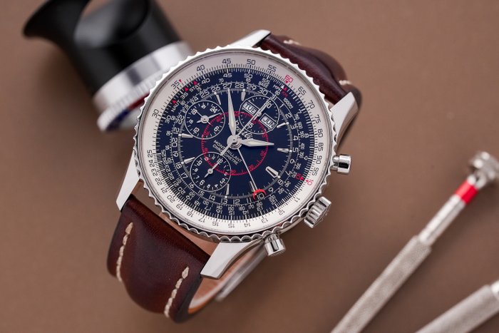 Breitling - Navitimer Montbrillant Datora Triple Date Black Dial - A2133012.B571 - Mænd - 2011-nu