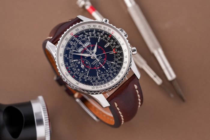 Breitling - Navitimer Montbrillant Datora Triple Date Black Dial - A2133012.B571 - Mænd - 2011-nu