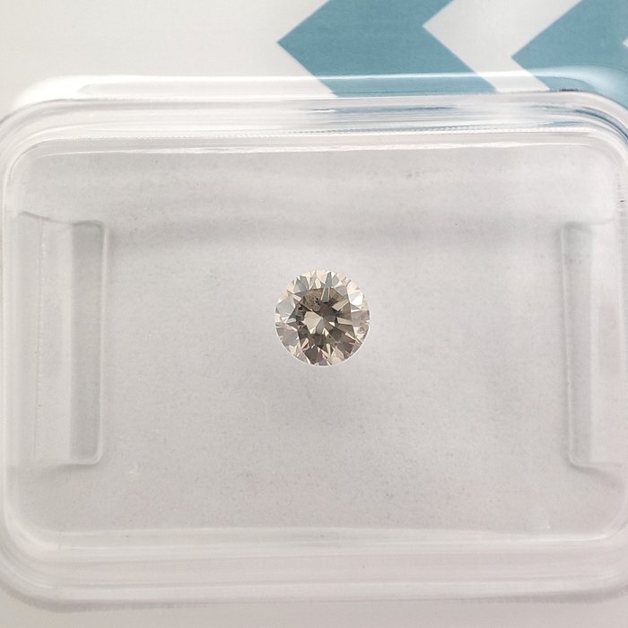 Ingen mindstepris - 1 pcs Diamant  (Natur)  - 0.22 ct - Rund - I1 - International Gemological Institute (IGI) - W - X