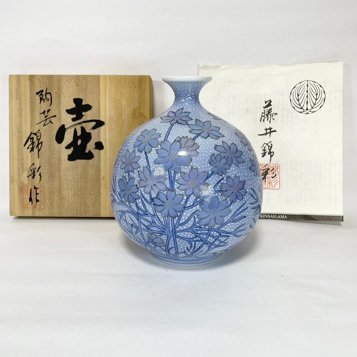 Fuji Kinsai vase "Sne og blomsterlandskab" i original æske - Porcelæn - Japan - Heisei-perioden (1989-nu)