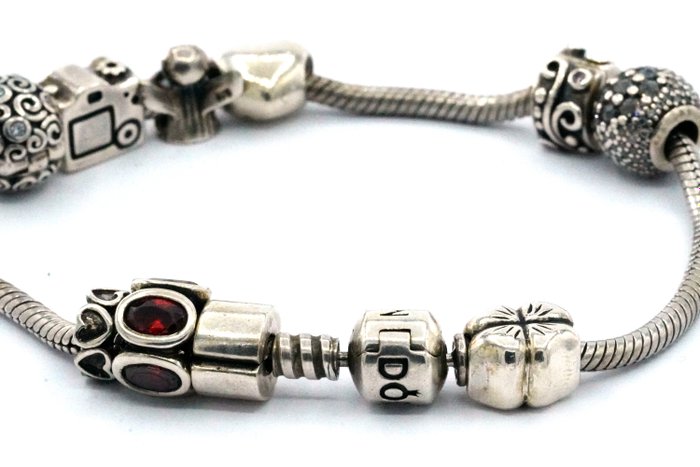 Ingen mindstepris - Pandora - Armbånd Sølv - 10 Charms