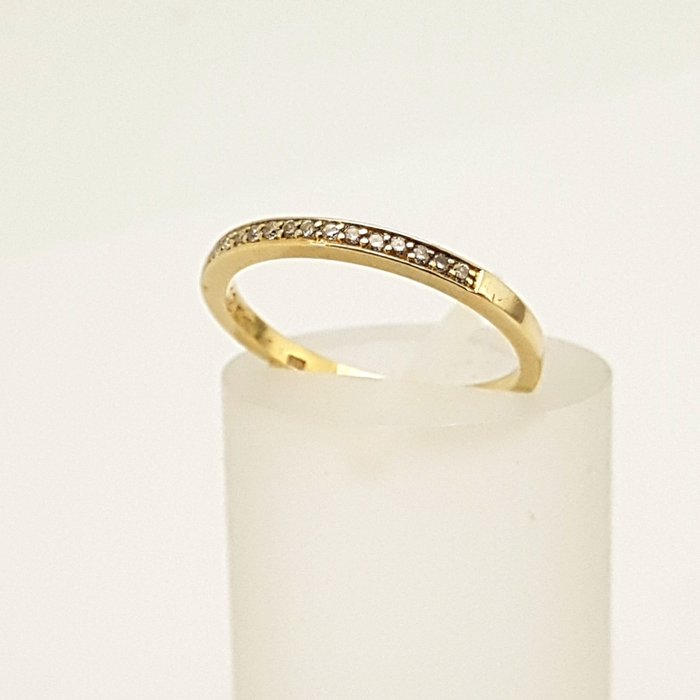 Ingen mindstepris - Ring - 14 karat Gulguld, Alliancering -  0.12ct. tw. - Diamant - Mærke: Le Chiq.