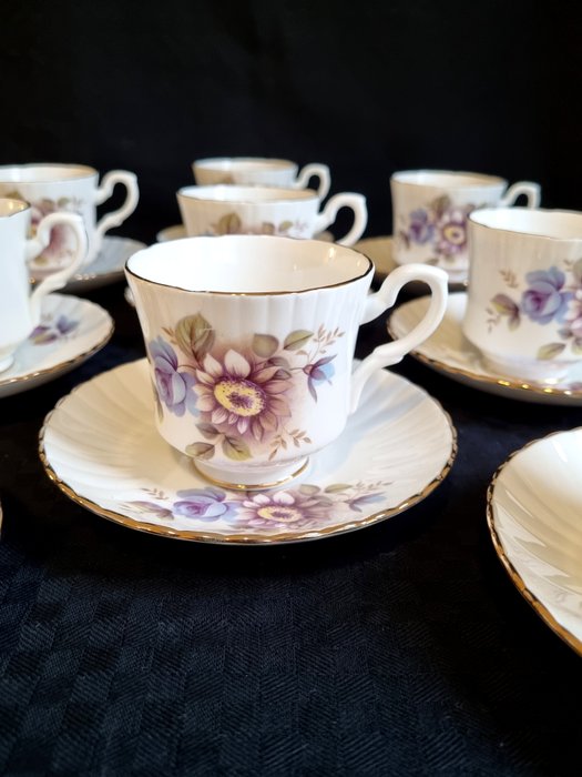 Salisbury - Kaffe og te service (18) - Knogleporcelæn