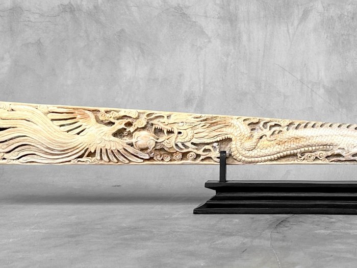 INGEN RESERVEPRIS - Fint udskåret patineret sværdfisk talerstol - Dragon Phoenix motiv - Snabel - Xiphias Gladius - 14 cm - 88 cm - 6 cm- Ikke-CITES arter