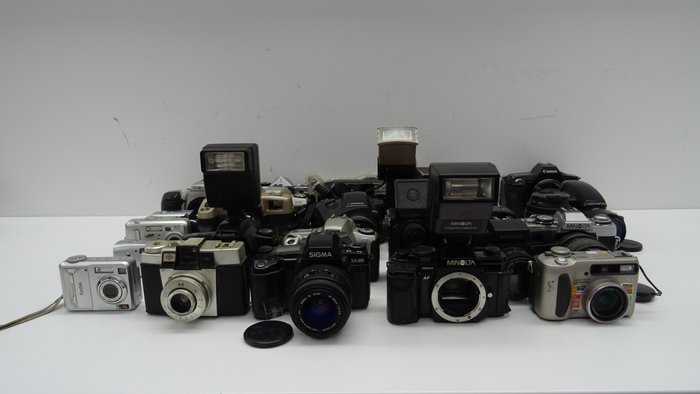 Canon, Kodak, Minolta, Olympus, Sigma, Sony Mystery lot Analogt kamera