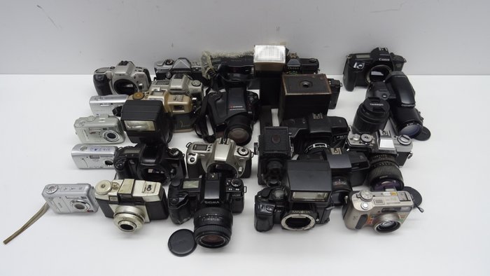 Canon, Kodak, Minolta, Olympus, Sigma, Sony Mystery lot Analogt kamera