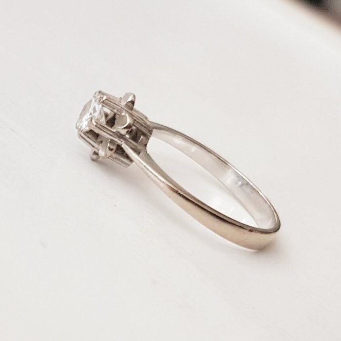 Forlovelsesring - 18 kraat Hvidguld -  0.24ct. tw. Diamant (Naturfarvet)