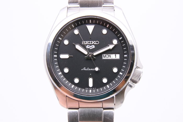 Seiko - Seiko 5 - Ingen mindstepris - SRPE55K1 | 4R36-08L0 - Mænd - 2011-nu