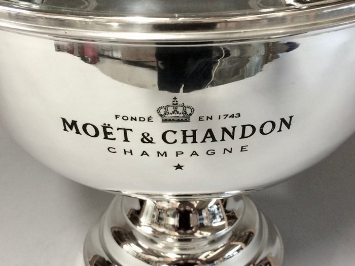 Moët  Chandon - Champagne køler - Forsølvet - til fire flasker - med låg