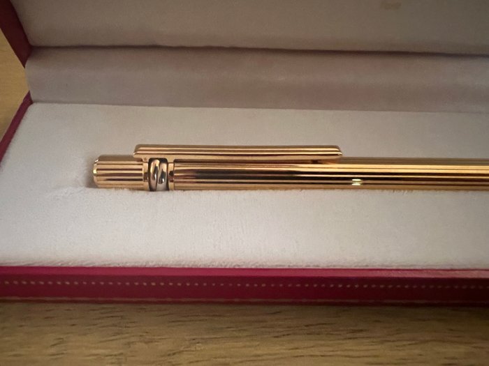 Cartier - Cartier ballpoint gold plated pen with striated body - Kuglepen