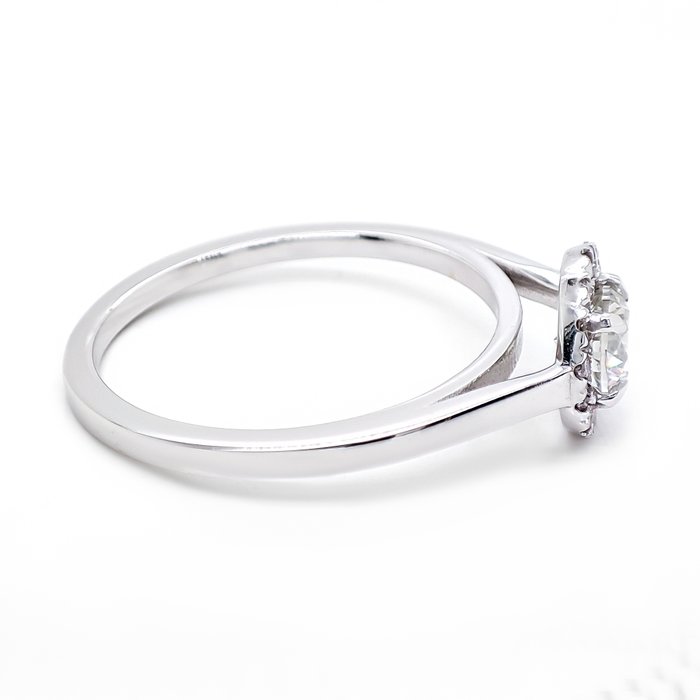 Ring - 14 karat Hvidguld -  0.64ct. tw. Diamant (Natur) - Diamant