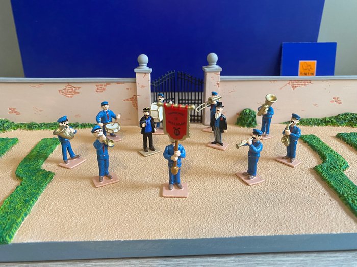 Tintin - Pixi Moulinsart 46227 - Scene fanfare du château de Moulinsart avec ses 11 personnages - (2006)