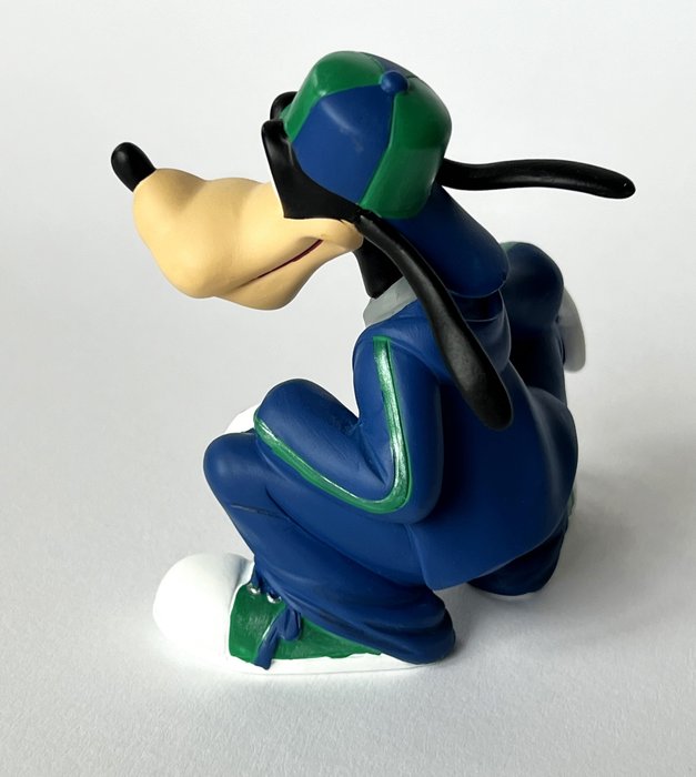 Disney Showcase - Urban Goofy - Enesco 4026099