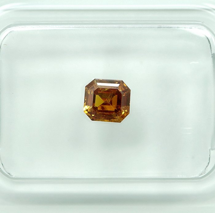 1 pcs Diamant  (Naturfarvet)  - 0.56 ct - Fancy intense Gullig Orange - I1 - Gem Report Antwerp (GRA)