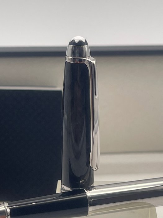 Montblanc - MEISTERSTÜCK SOLITAIRE CARBON  STEEL - Rollerpen