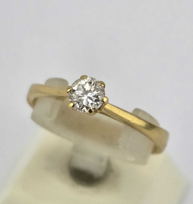 Ring - 19,2 kt. Gulguld -  0.25ct. tw. Diamant (Natur)