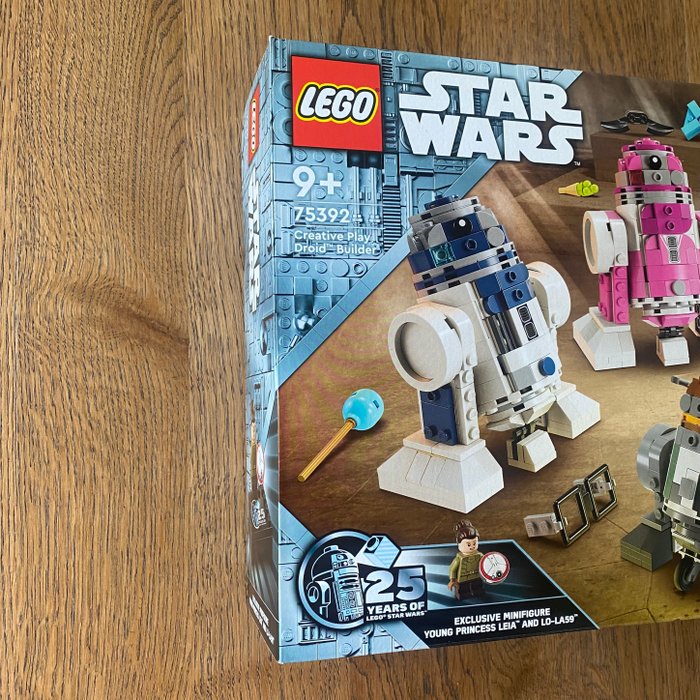 Lego - Star Wars - 75392 - Star Wars Creative Play Droid Builder / NO PRINCESS LEIA - YOUNG  25-YEAR PLATE - 2020+