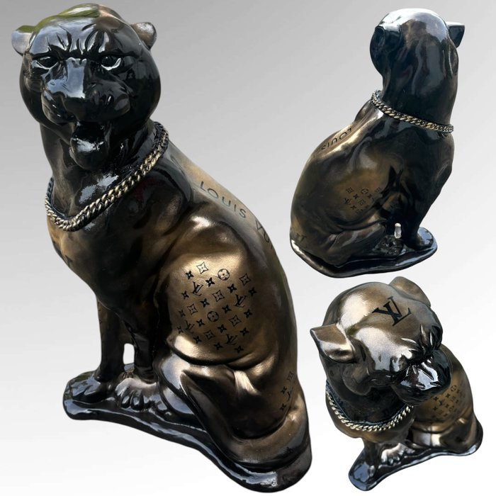 AmsterdamArts - XL panther X Louis Vuitton chain statue