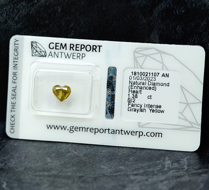 1 pcs Diamant  (Farvebehandlet)  - 1.38 ct - Hjerte - Fancy intense Grålig Gul - SI2 - Gem Report Antwerp (GRA)