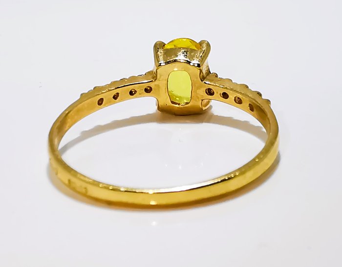 Ingen mindstepris - Ring - 14 karat Gulguld Safir