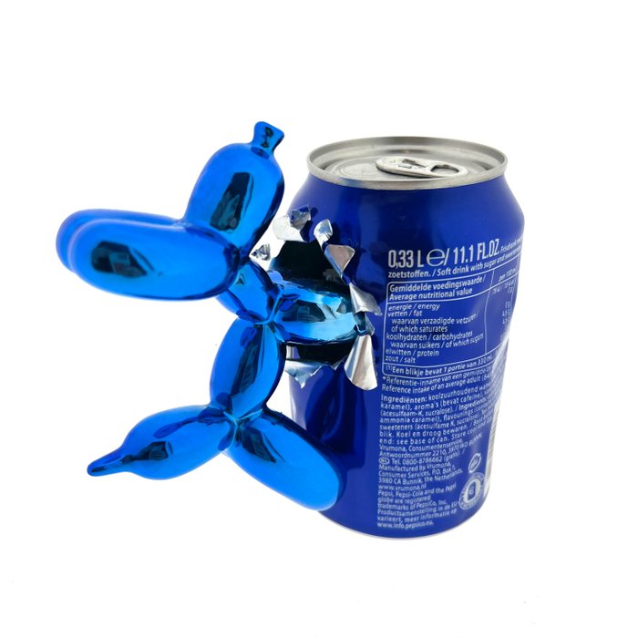 Koen Betjes (1992) - Naughty Balloon Dog (Blue) x Pepsi