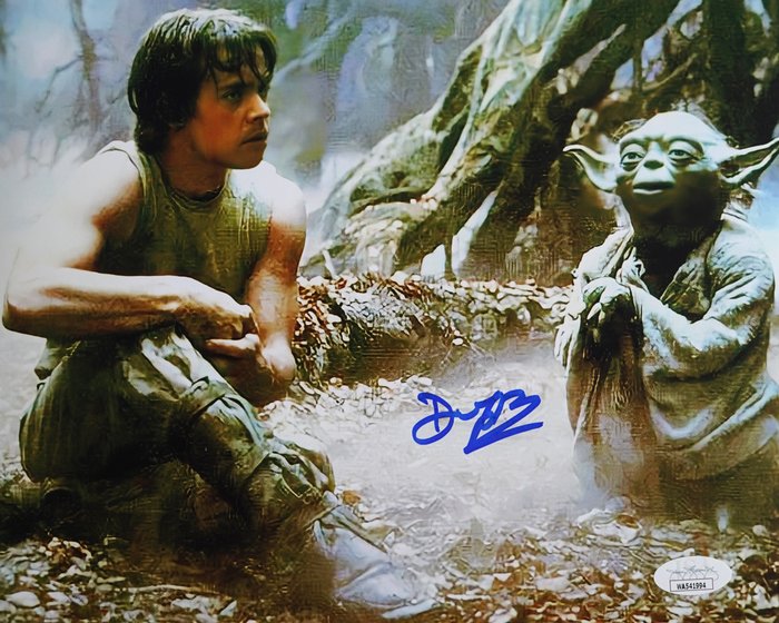 Star Wars - Deep Roy (Yoda here with Luke Skywalker) - Autograph Photo with COA of JSA