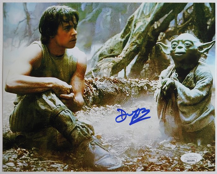 Star Wars - Deep Roy (Yoda here with Luke Skywalker) - Autograph Photo with COA of JSA