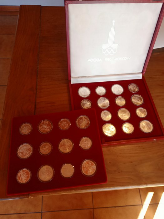 Rusland, Sovjetunionen (USSR) A Set of 28 Coins - Olympic Games Moscow 1980 (ASW 630 grams Pure Silver)