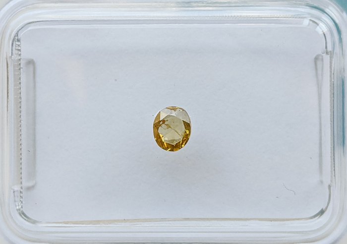 Ingen mindstepris - 1 pcs Diamant  (Naturfarvet)  - 0.12 ct - Oval - Fancy Brun Gul - I1 - International Gemological Institute (IGI)